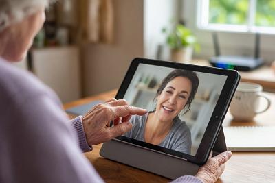 Broadband for Older People: Setup and Safety