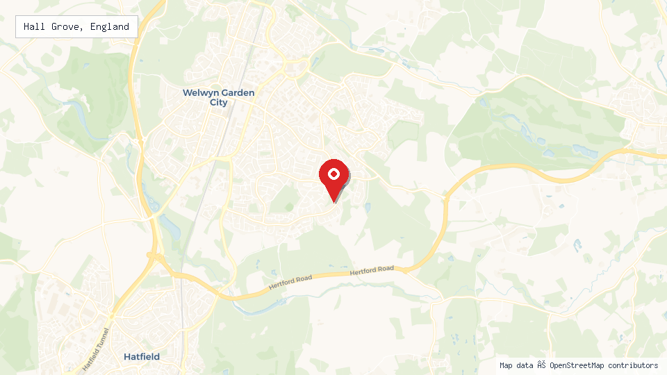 Street map of Hall Grove, England with location pin