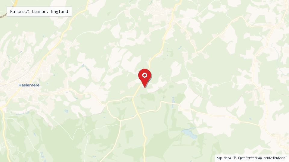 Street map of Ramsnest Common, England with location pin