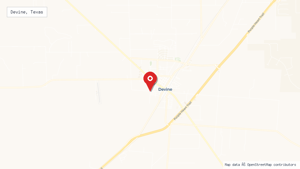 Street map of Devine, Texas with location pin
